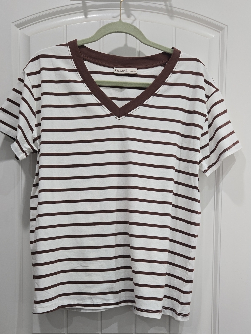 Zenana Outfitters White & Brown Striped V-Neck Short Sleeve Tee